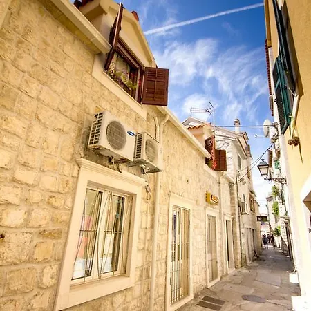 Apartment Niko Kastel Stari Kastela
