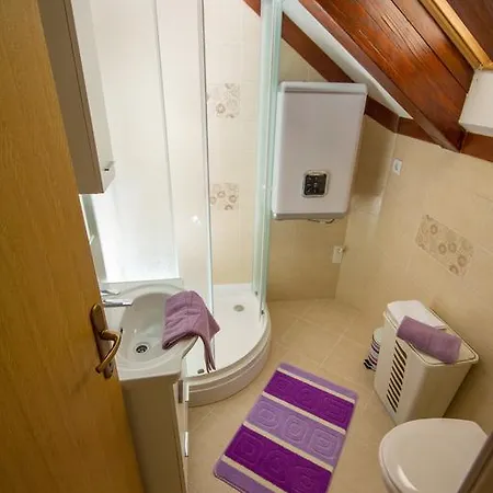 Apartment Niko Kastel Stari